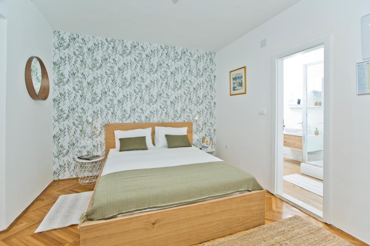 Hvar Deluxe Rooms フヴァル エクステリア 写真