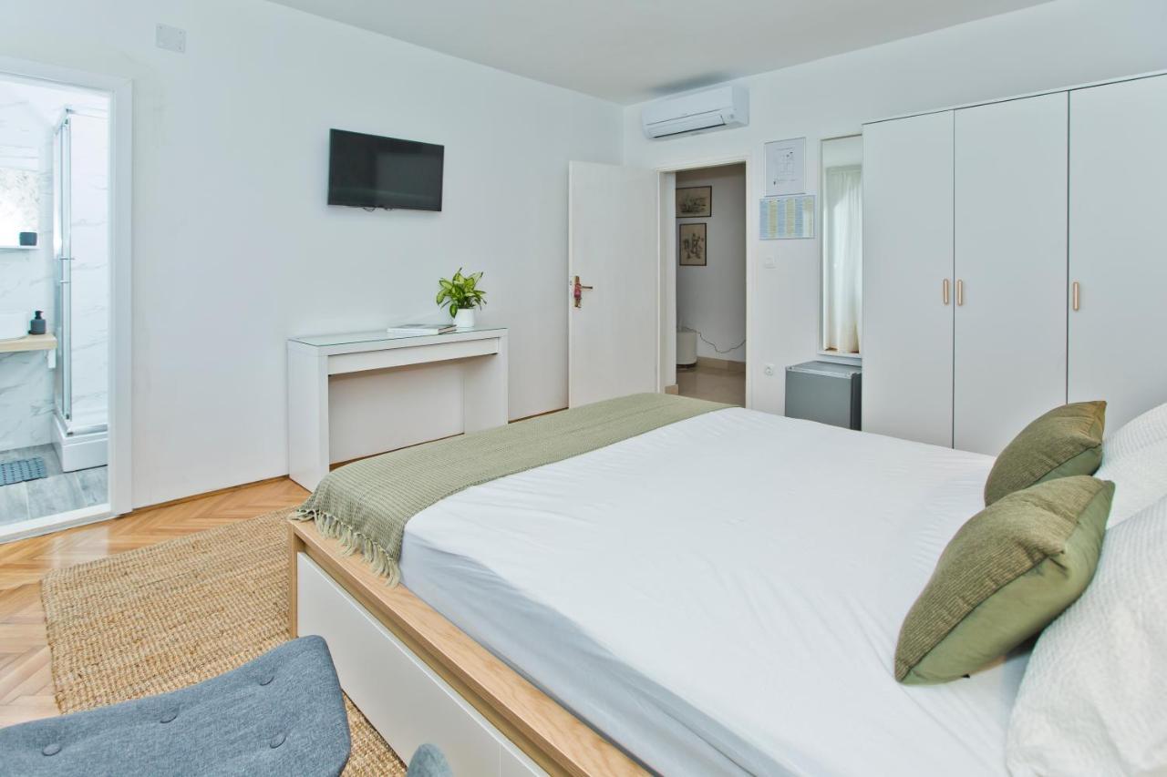 Hvar Deluxe Rooms フヴァル エクステリア 写真
