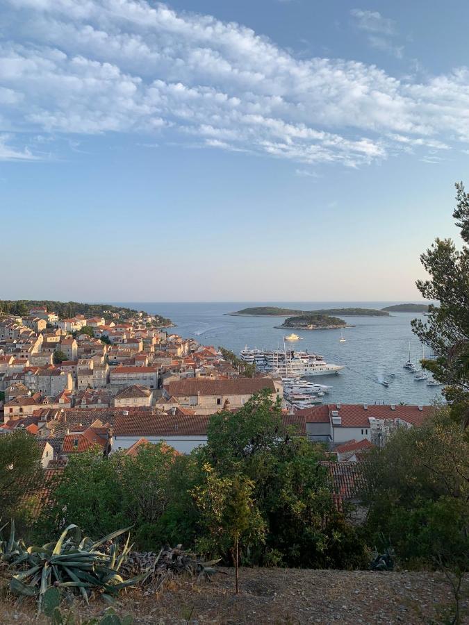 Hvar Deluxe Rooms フヴァル エクステリア 写真