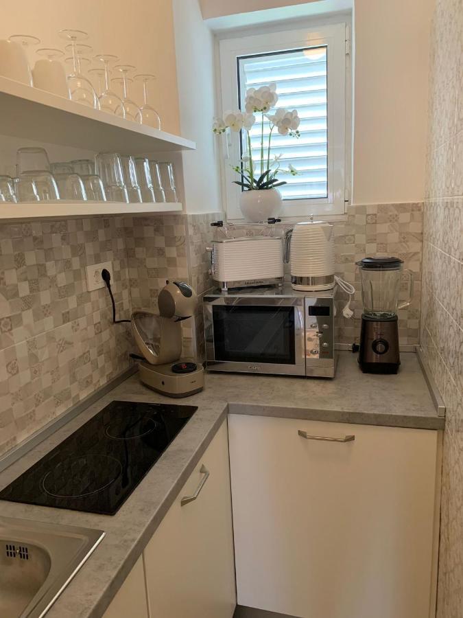 Hvar Deluxe Rooms フヴァル エクステリア 写真